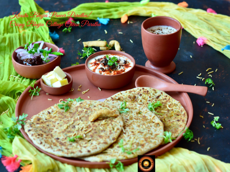 Khasta Bhujia Paneer Paratha/ Crispy Bhujia Paneer Paratha